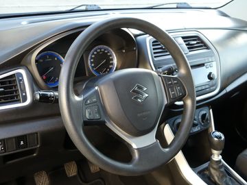 Car image 11