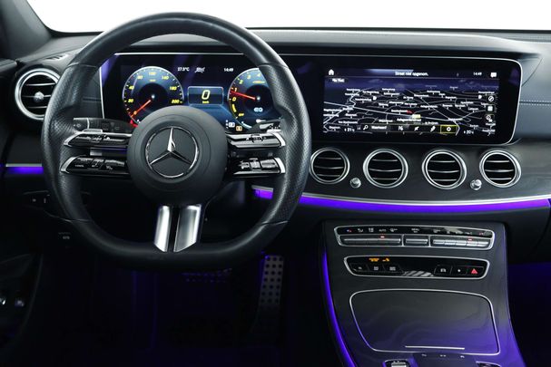 Mercedes-Benz E 300 e T AMG 235 kW image number 15