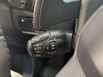 Car image 36