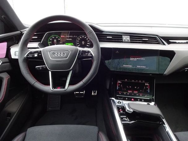 Audi Q8 55 e-tron S-line 300 kW image number 6