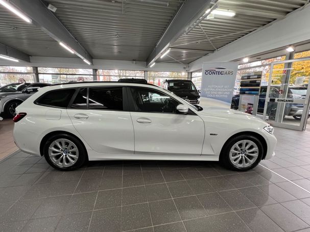 BMW 330 Touring Advantage 185 kW image number 4