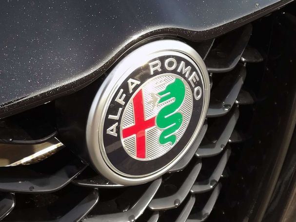 Alfa Romeo Giulia 2.2 Veloce 154 kW image number 26