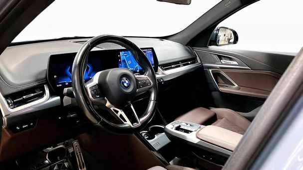 BMW iX1 xDrive30 M Sport 228 kW image number 7