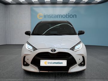 Car image 4