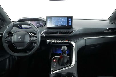 Car image 26