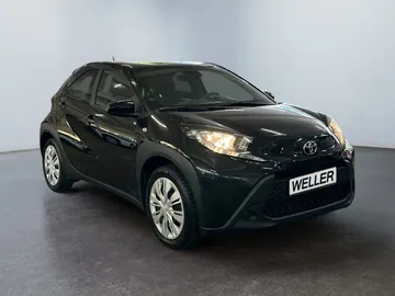 Car image 2