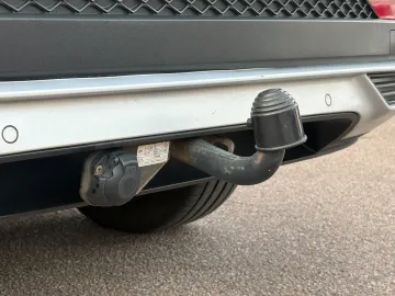 Car image 36
