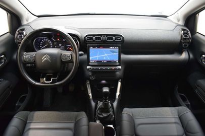 Car image 22