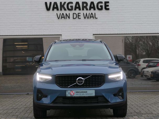 Volvo XC40 Plug-in Hybrid T4 Ultimate Dark 155 kW image number 32