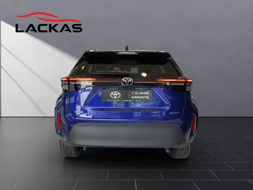 Car image 5
