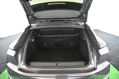 Car image 38
