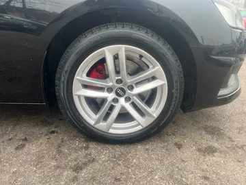 Car image 24