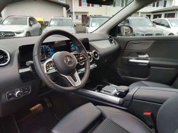 Mercedes-Benz GLA 180 100 kW image number 12