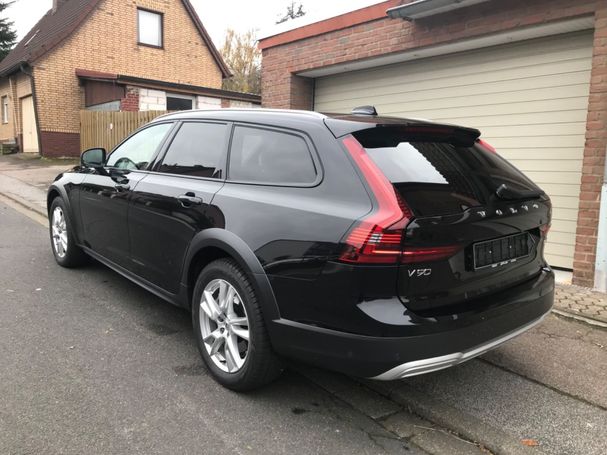 Volvo V90 Cross Country AWD Ultimate 145 kW image number 6