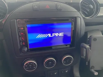 Car image 16