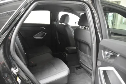 Car image 29