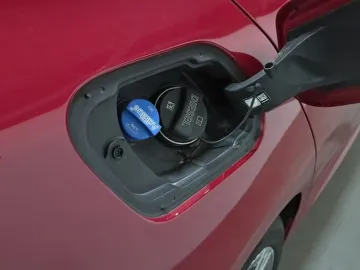 Car image 35