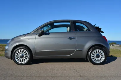 Car image 2