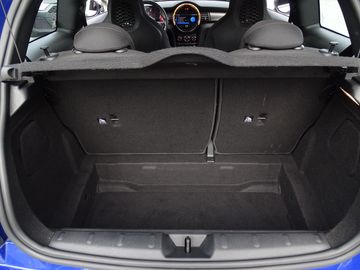 Car image 30