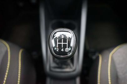 Car image 30