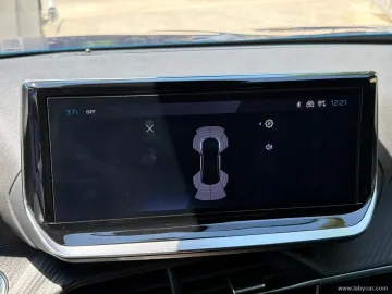 Car image 26