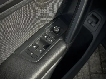 Car image 50