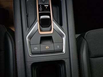 Car image 32