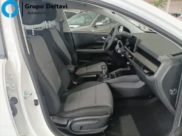 Car image 22