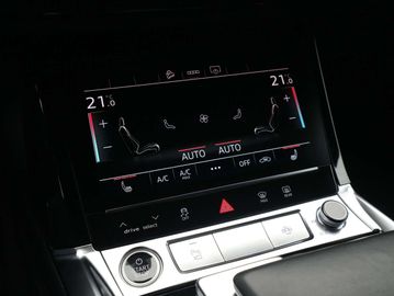 Car image 32