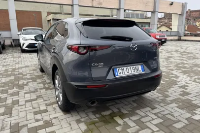 Car image 4
