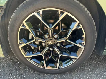 Car image 46