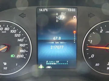 Car image 28