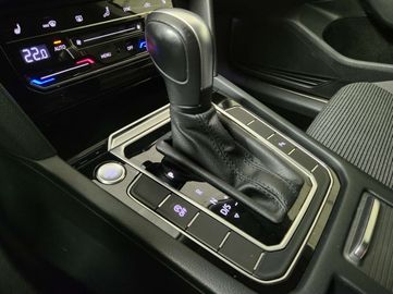 Car image 36