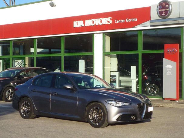 Alfa Romeo Giulia 2.2 Diesel AT8 Business 118 kW image number 2