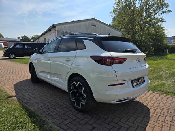 Opel Grandland 1.6 DI Hybrid 165 kW image number 4