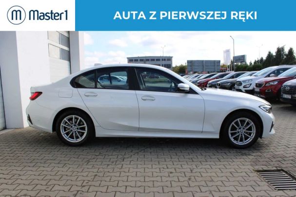 BMW 320d xDrive Advantage 140 kW image number 3