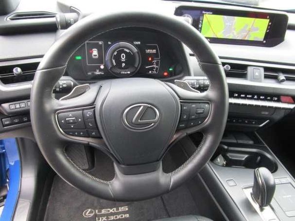 Lexus UX 300e 150 kW image number 10