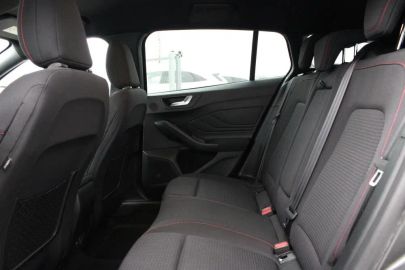 Car image 31