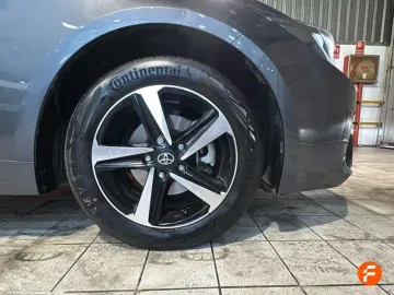 Car image 29