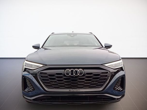 Audi Q8 50 quattro e-tron S-line 250 kW image number 3