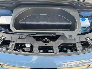 Car image 28