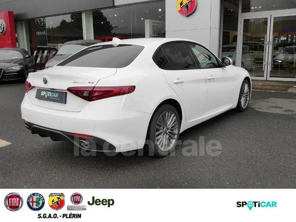 Alfa Romeo Giulia 2.2 Veloce 154 kW image number 4