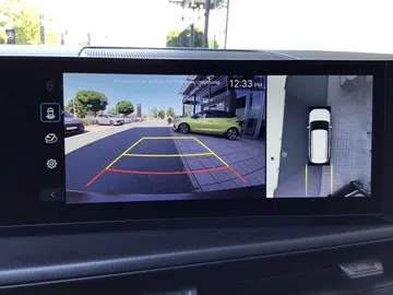 Car image 23