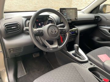 Car image 10