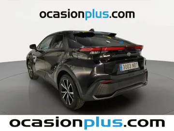 Car image 4