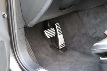 Car image 36