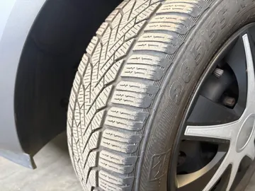 Car image 31