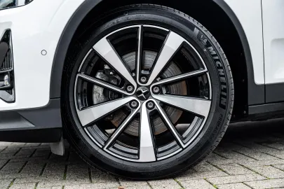Car image 41