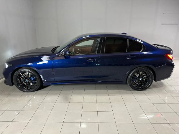 BMW 330i xDrive 180 kW image number 3