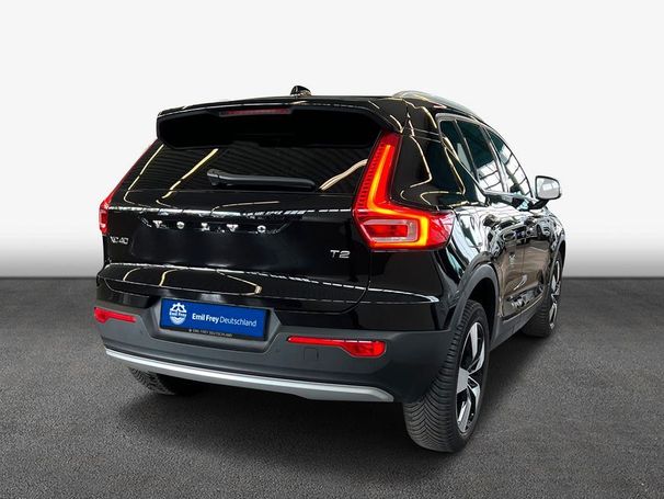 Volvo XC40 T2 Momentum 95 kW image number 4